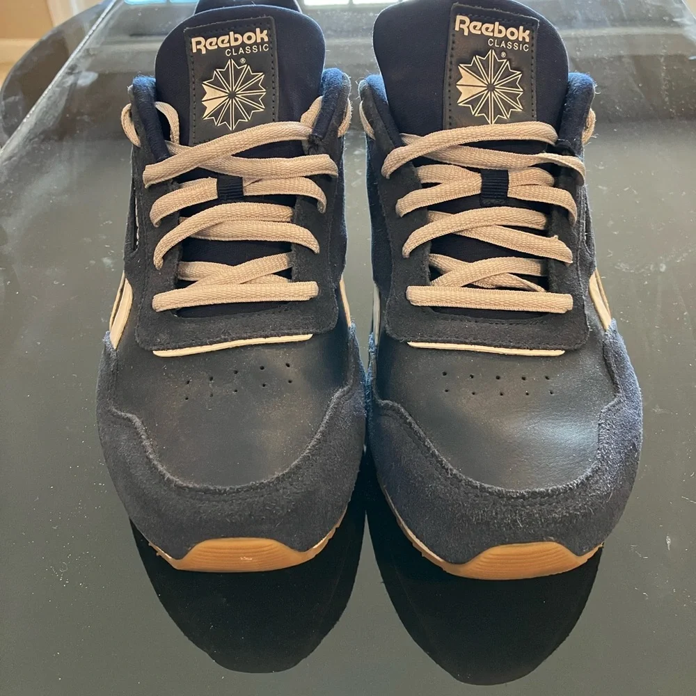 Mens Reebok Size 11 - Picture 2 of 3